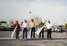 Dan banderazo a la campaña de vacunación a maestros, contra COVID-19