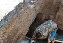 Recuperan servicio de agua potable en Jarachina Sur tras reparación