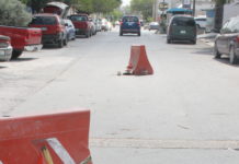 Socavones amenazan hundimiento de calle
