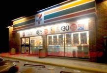 Solitario ratero con cuchillo asalta tienda comercial