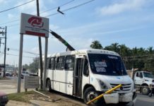 15 pasajeros, 5 de ellos con lesiones, es el saldo de accidente de unidad de transporte público
