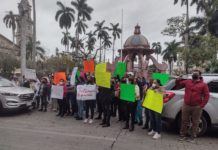 Bloquean calle para protestar por la detención de un médico en Tampico