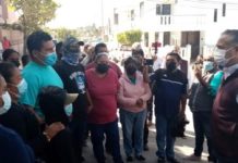 Autoridades federales decidirán situación de comerciantes de escolleras