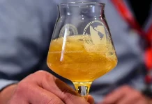 Por qué se piensa que el alcohol es relajante y de dónde surgió esa idea equivocada