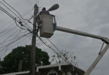 Permanente programa de instalación de luminarias