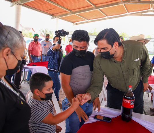 Escucha Presidente Municipal Carlos Peña Ortiz, al sector campesino