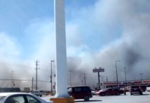 Bomberos sofocan incendios en pastizales