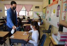 Maestros con COVID-19, podrán reintegrarse a labores sin prueba negativa
