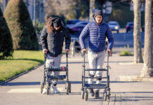 Neurocientíficos suizos desarrollan un sistema de estimulación de la médula espinal que permite a parapléjicos recuperar el movimiento en un día