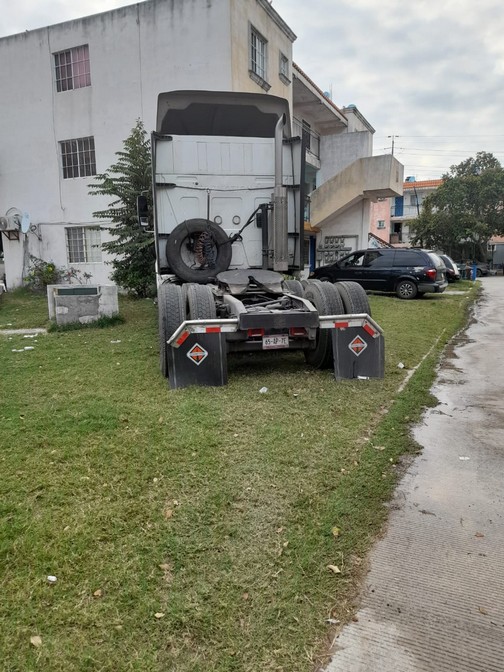 van por trailers 02feb22