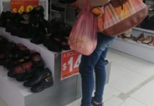 Se dispara precio de zapatos escolares