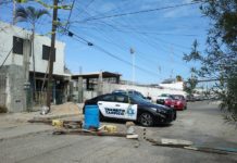 Bloquean vecinos calle en la Guadalupe Victoria