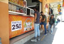 La tortilla como la espuma sube su precio, ahora a 25 pesos el kilo
