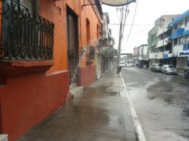 Enorme fuga de agua en la zona centro de Tampico