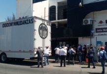 Llega material no custodiado al INE para revocación de mandato