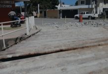 Nadie repara puente peatonal en límites de Tampico y Altamira