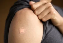 Covid: las 4 fases que experimenta tu cuerpo al ponerte la vacuna (y cuán rápido podrían producirse efectos secundarios)