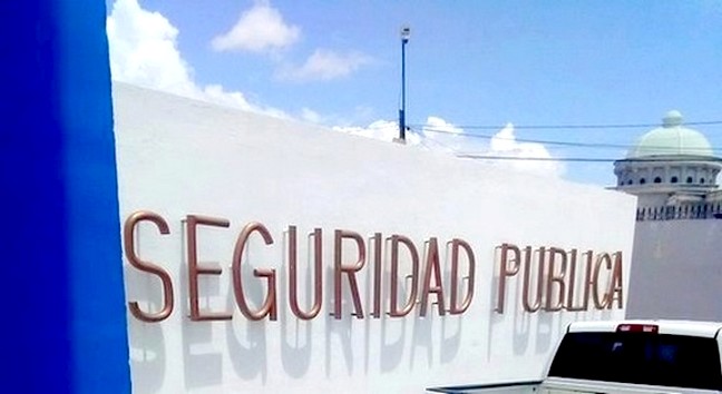 Detienen a dos por andar alterando el orden público