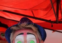 Payasos anhelan retornar a las fiestas infantiles