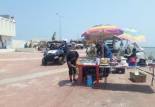 Supervisan operación de negocios en zona federal de escolleras de Playa Miramar