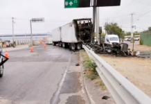 Se quema tráiler tras participar en accidente vial que dejo daños