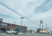 Solitario ratero comete asalto psicológico en comercio y se lleva el dinero