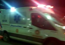Unidad médica auxilia a persona lesionada