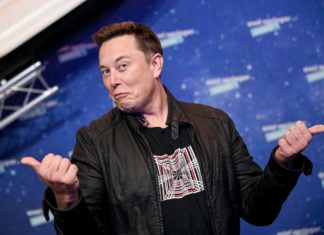 Elon Musk compra Twitter y desea que no borren sus peores críticas