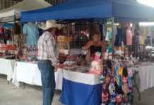 Realizan en Madero expo venta por el 10 de mayo