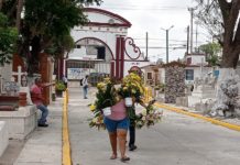 Vendedores informales también buscan generar ingresos