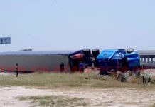 Vuelca tráiler en el “Viaducto de la Muerte”