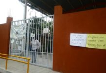 Protestaron padres de familia por falta de maestra en Jardín de Niños “Carmen Calderón Córdova”
