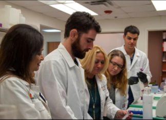 Adiós a los piquetes, esta novedosa prueba en orina identifica anticuerpos anticovid