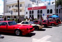 Confederación de Autos Clásicos celebra el día del padre