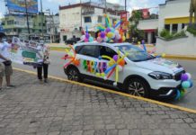Maestros buscan matrícula para su escuela en las calles