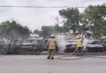 Bomberos sofocan incendios dejando daños materiales con pérdidas totales