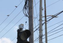 Semáforos peatonales siguen inservibles