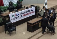 Morena clausura el salón del pleno del Congreso al PAN