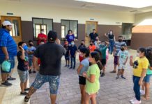 Culturalistas de Nuevo Laredo pintan mural en Guerrero, Tam.