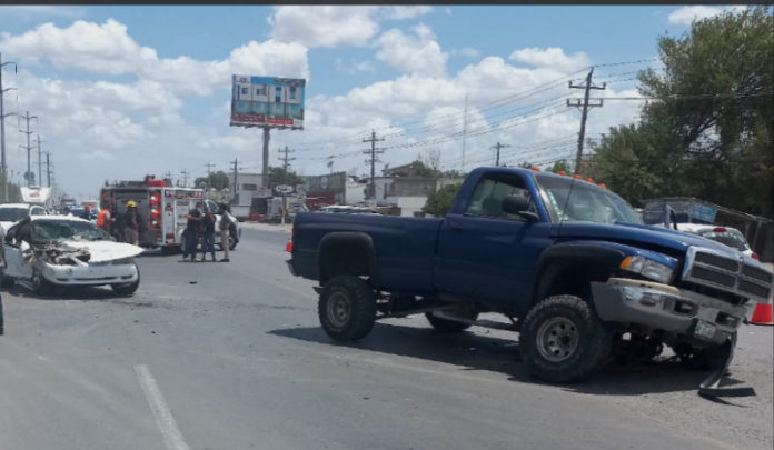 Accidentes viales dejan daños, lesionados