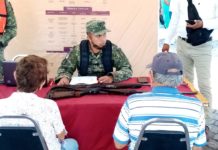 Entregan lanzagranadas casero en módulo de canje de armas.