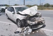 Aparatoso accidente vial deja lesionados y cuantiosos daños materiales