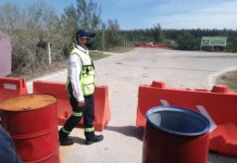 Siguen restricciones para el acceso a playa Tesoro