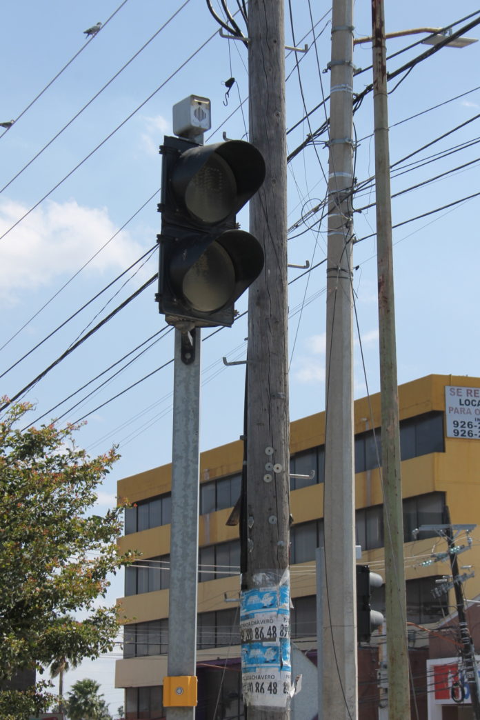 Semaforo Abandonado.07202022