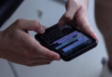 WhatsApp dejará usar cualquier emoji para reaccionar a mensajes