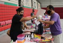 Organizan Expo de Regreso a Clases en el C. Cívico