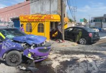Aparatoso accidente vial deja tres lesionados y daños materiales