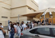 Desalojan a cientos estudiantes de universidad tras incendio