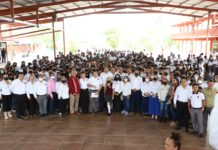 Pide Alcalde Carlos Peña Ortiz a estudiantes no abandonar escuelas