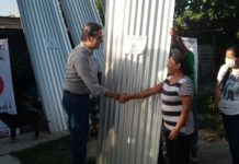 Entrega diputado federal apoyos a familias vulnerables